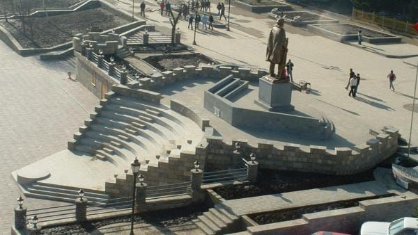 Skenderaj proteston kundër aktgjykimit ndaj ish-krerëve të UÇK-së