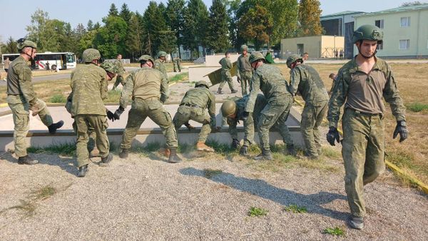 FSK: Trajnime e gara për regjimentet e këmbësorisë