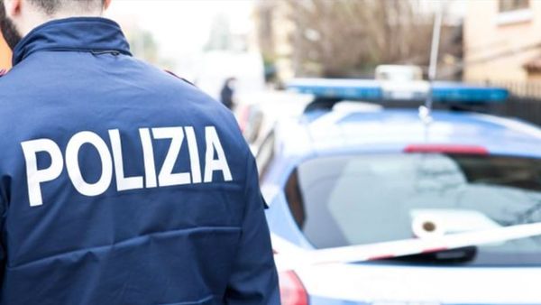 Prindërit shqiptarë në Itali kërcënojnë vajzën që iku për të dashurin
