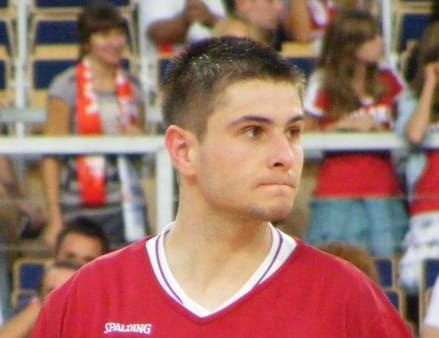Dardan Berisha martohet me Belindën, fund i beqarisë