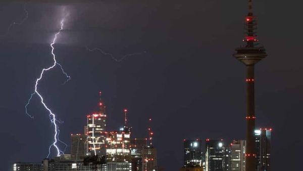 Avujt e ujit në atmosferë arrijnë nivel rekord në gusht
