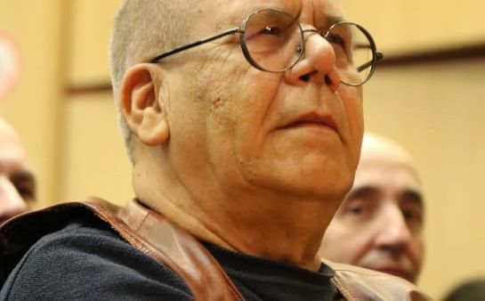Kritika për qasjen ndaj të akuzuarve në Hagë