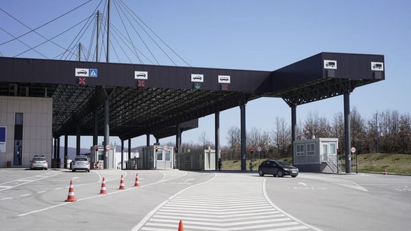 Gjendje e qetë dhe pa kolona në të gjitha pikat e kalimit kufitar