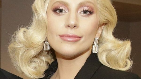 Lady Gaga bëhet nënë e fëmijës së parë me Michael Polansky