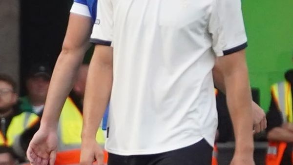 Lorent Tolaj shkëlqen te Bristol City dhe ndez garën mes kombëtareve