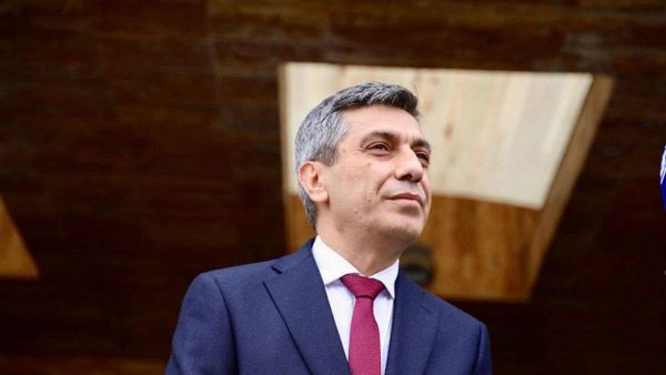 Krasniqi falënderon shqiptarët, Ahmeti kërkon apel pas aktgjykimit në Hagë
