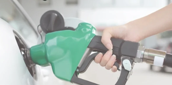 Benzina shtrenjtohet, dizeli lirohet në Maqedoni
