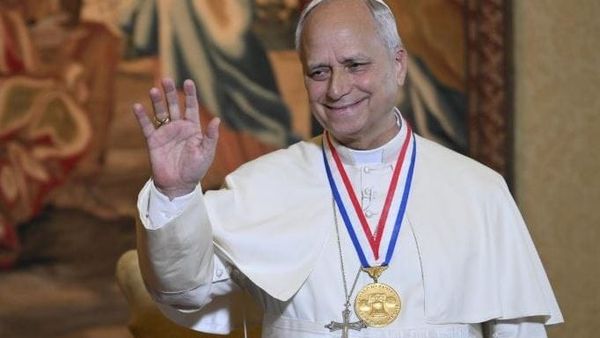 Papa Leo XIV mbërrin në Francë për vizitë katërditore
