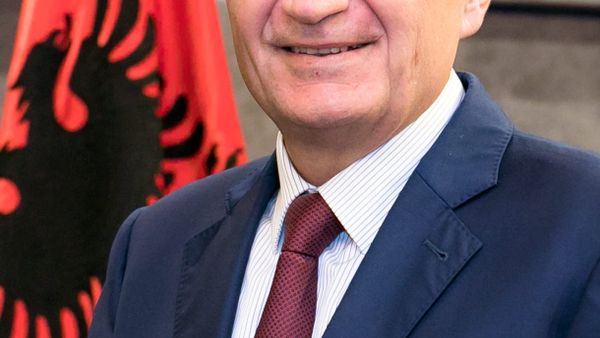 Ilir Meta kërkon sërish lirimin nga burgu, dorëzon kërkesë në Gjykatën e Lartë