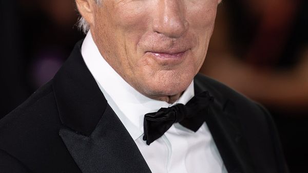 Bashkëshortja uron Richard Gere për ditëlindje me foto familjare