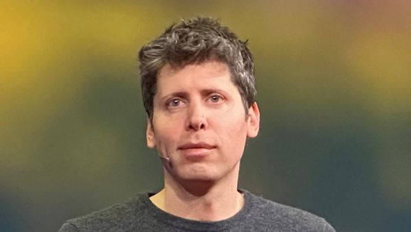 Sam Altman pranon frikën globale ndaj inteligjencës artificiale