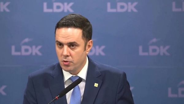 Abdixhiku kritikon gjashtë deputetët e LDK-së pas dështimit të zgjedhjes për president
