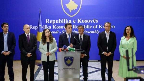 Konfigurimi aktual politik nuk mjafton për presidentin pa partitë e tjera
