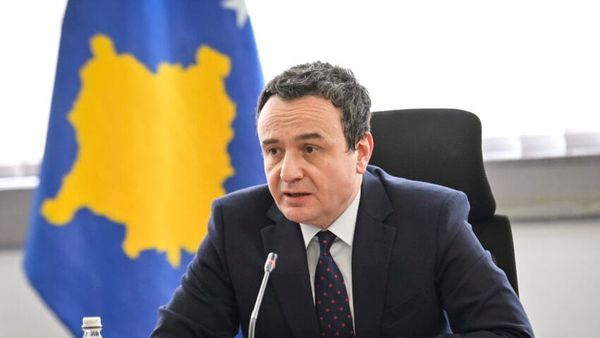 Kurti kujton 36-vjetorin e shpalljes së Republikës së Kosovës në Kaçanik
