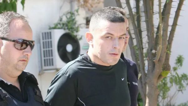 Mister mbi lejet e burgut dhe arratisjet e Alket Rizait në Greqi