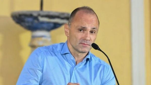Filipçe kritikon luksin e qeverisë ndërsa paga minimale mbetet 26.000 denarë