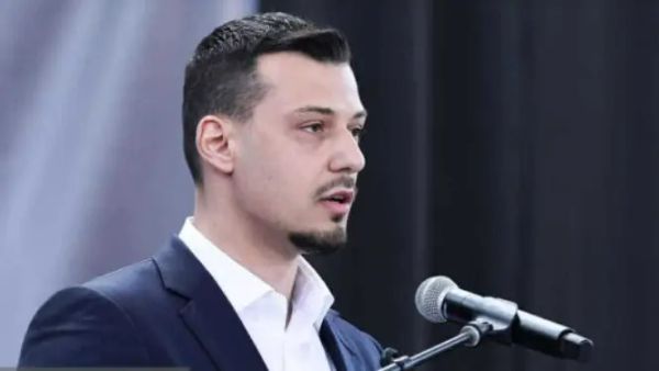Endrit Thaçi: Do t'i bashkohem zërit tuaj sapo të kthehem në Kosovë