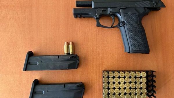 Mosmarrëveshje në Pojatë: policia sekuestrohet pistole dhe 42 fishekë, leja e skaduar