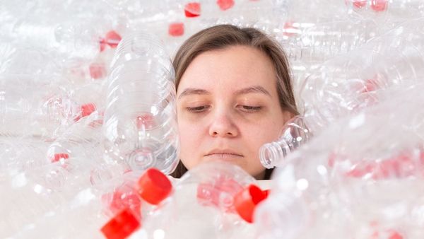 Shkencëtarët gjejnë më shumë mikroplastikë në mushkëritë me tumor