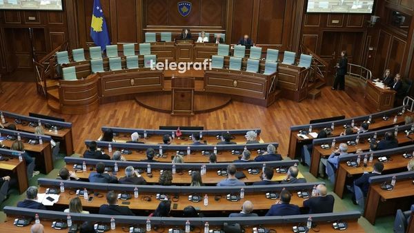 Kuvendi mblidhet sërish, nënkryetarët në rend ditë