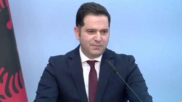 Kallëzim në SPAK ndaj ministrit të Financave për ngërçin e pagave