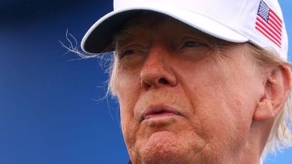 Donald Trump minimizon rreziqet e inteligjencës artificiale