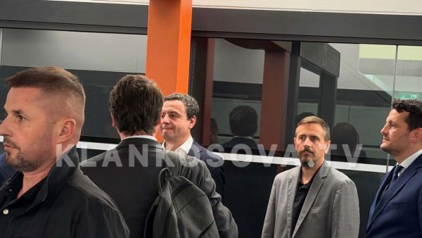 Kryeministri i Kosovës udhëton drejt Shteteve të Bashkuara