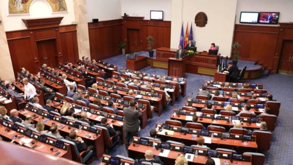Kodi Zgjedhor rikthehet në parlament, parti të kundërshta votimin elektronik