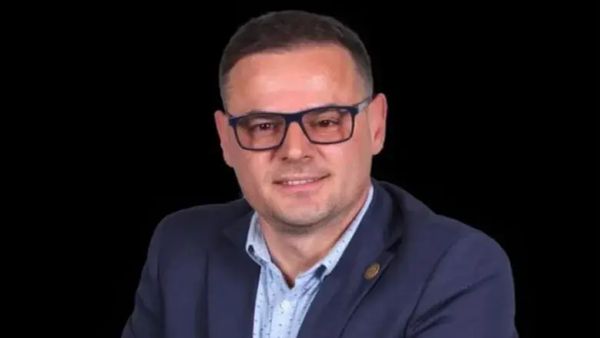 Policia serbe ndalon në kufi Omer Nurën