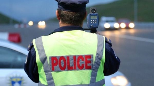 Mbi 1 mijë e 700 gjoba trafiku dhe dhjetëra aksidente në 24 orë