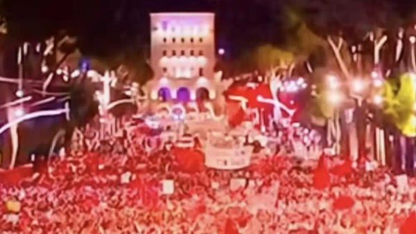 Protesta e flamingove arrin 104-tën ditë