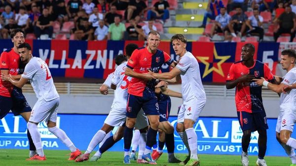 Vllaznia dhe Partizani përballen sonte në stadiumin Loro Boriçi