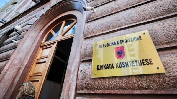 Pagat e magjistratëve, Gjykata Kushtetuese: Vendimi është i detyrueshëm