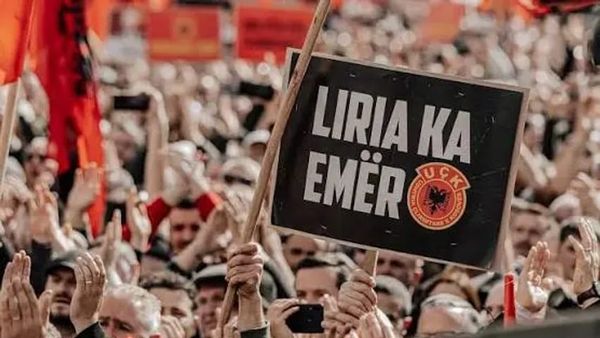 Aksion simbolik i organizatës “Liria ka Emër” para EULEX-it