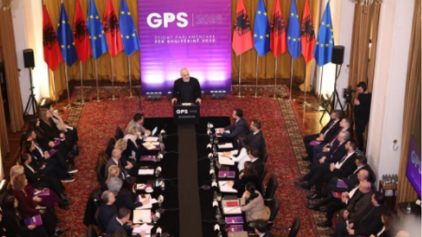 PS konvokon grupin parlamentar dhe qeverinë për të shtatorën