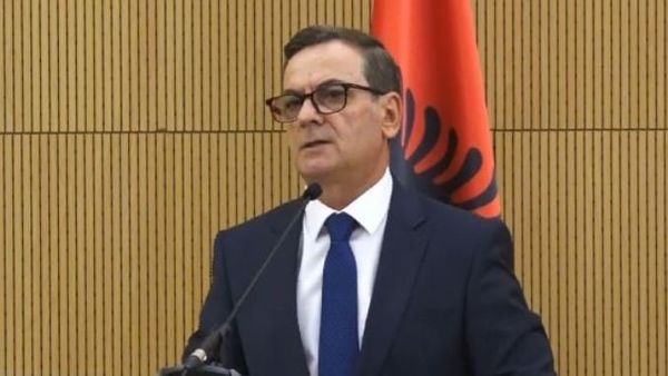 KLGJ mbledh gjyqtarët ndërsa vijon bojkotimi i punës për pagat