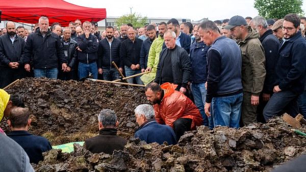 Lamtumira e fundit për Egzon dhe Nafije Bogujevcin në Pozheran