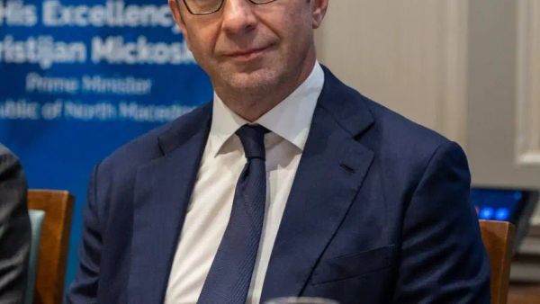 Mickoski merr pjesë në nënshkrimin e marrëveshjes për “Kromberg & Schubert”