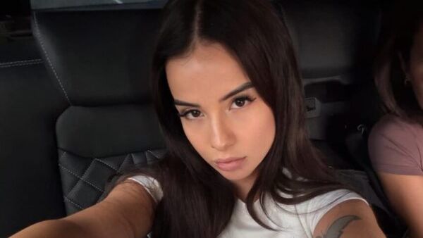 Rina Balaj reagon ndaj kritikave për prejardhjen dhe gastronominë