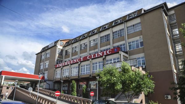 Ndërron jetë shtatëvjeçarja nga Peja pasi e zuri dollapi në shtëpi