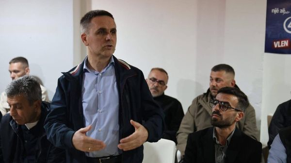 Kasami dhe Mexhiti vizitojnë shtabin e Huseinit në Çellopek, 7 ditë para zgjedhjeve