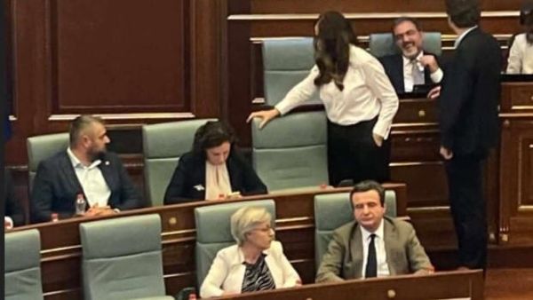 Kurti ende në seancë, takimi me Hamzën ende s’ka nisur