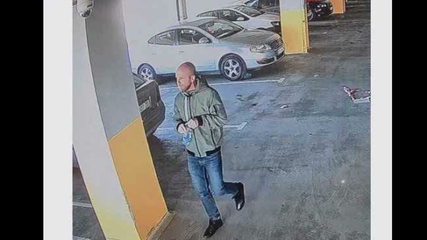 Policia kërkon ndihmën e qytetarëve për identifikimin e një të dyshuari për vjedhje