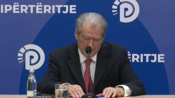 Berisha: Mbi 50 të plagosur në protestë, studentët u përballën me dhunë