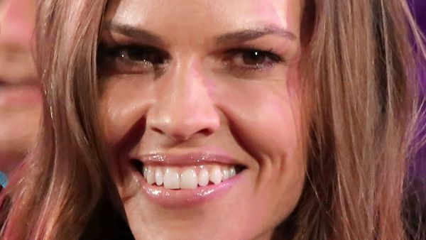 Aktorja Hilary Swank njofton shtatzëninë e tretë