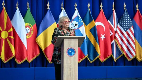 Presidentja: KFOR-i mbetet jetik në arkitekturën e sigurisë