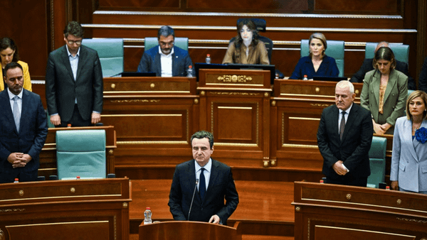 Radev uron Kurtin për qeverinë e re dhe e fton në Bullgari