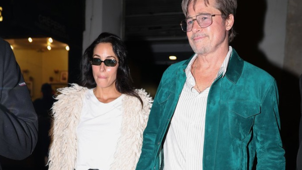 Brad Pitt dhe Ines de Ramon fotografohen për dore gjatë një natë në Paris