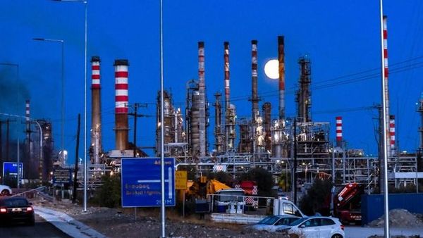 Bilanci tragjik nga shpërthimi në rafinerinë e Greqisë arrin në dy viktima