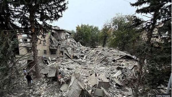 Sulmi rus me bomba në Zaporizhzhia lë pas viktima dhe të plagosur
